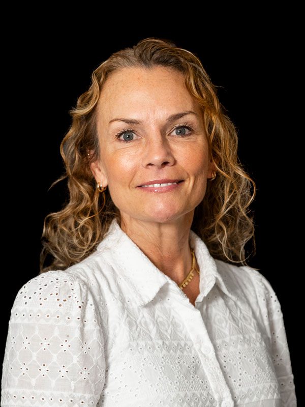 Leslie Cain 